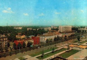улица Первомайская на открытке 1983 года